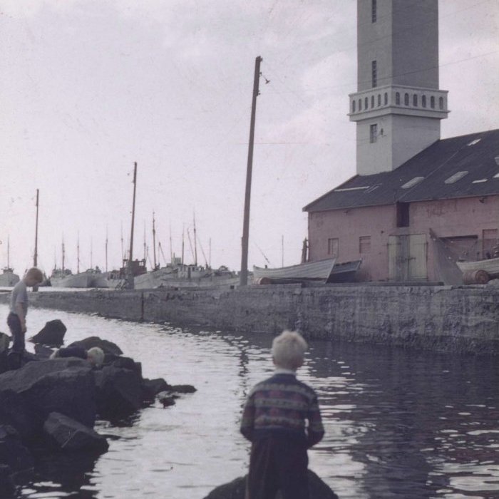 _scan10081-hofn-1954