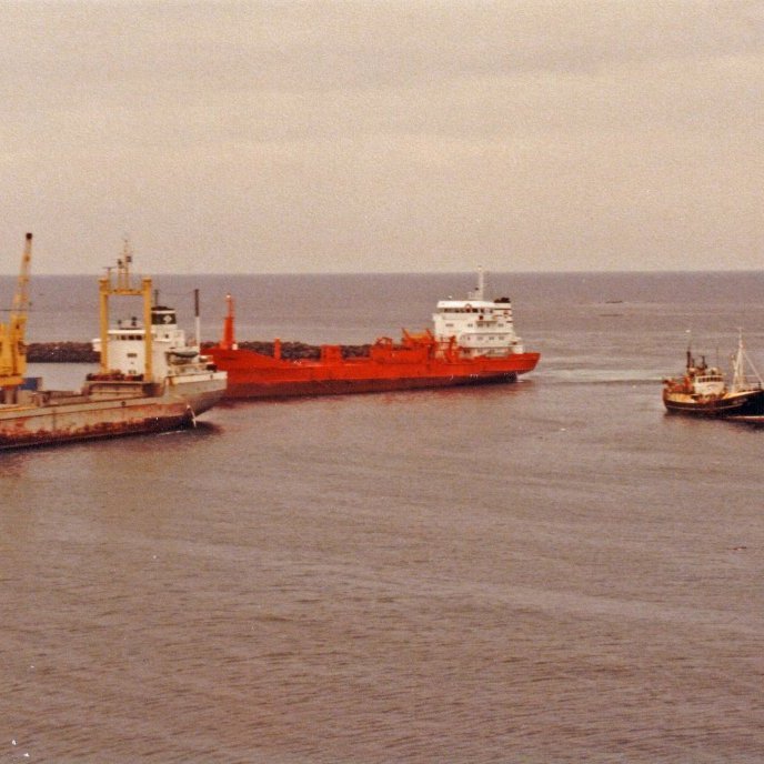 scan10004-thrju-skip-i-hofn