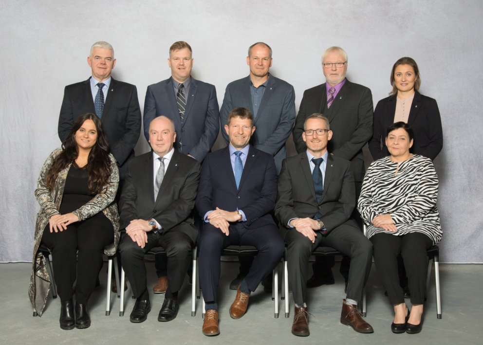 32.fundur bæjarstjórnar