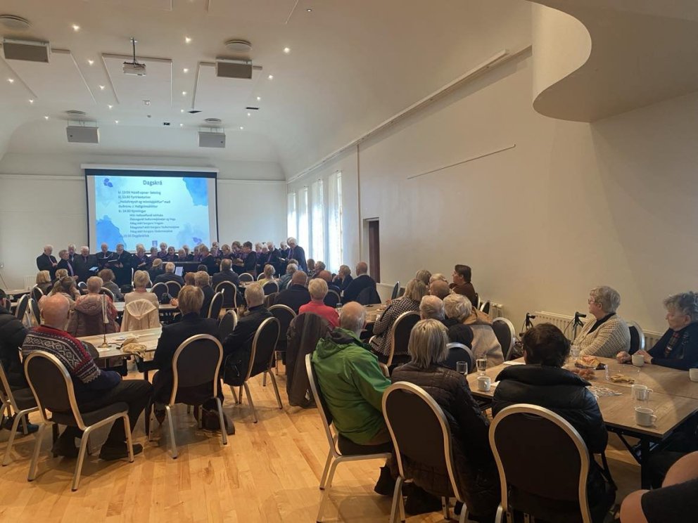 Fjölmennt á opnu húsi eldri borgara í Suðurnesjabæ í tilefni af heilsuviku