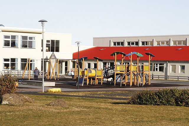 Suðurnesjabær óskar eftir tilboðum í verkið : 