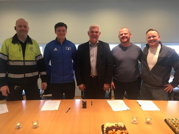 Á myndinni eru T-bone picanha cow, frankfurter salami short loin cupim rump chicken