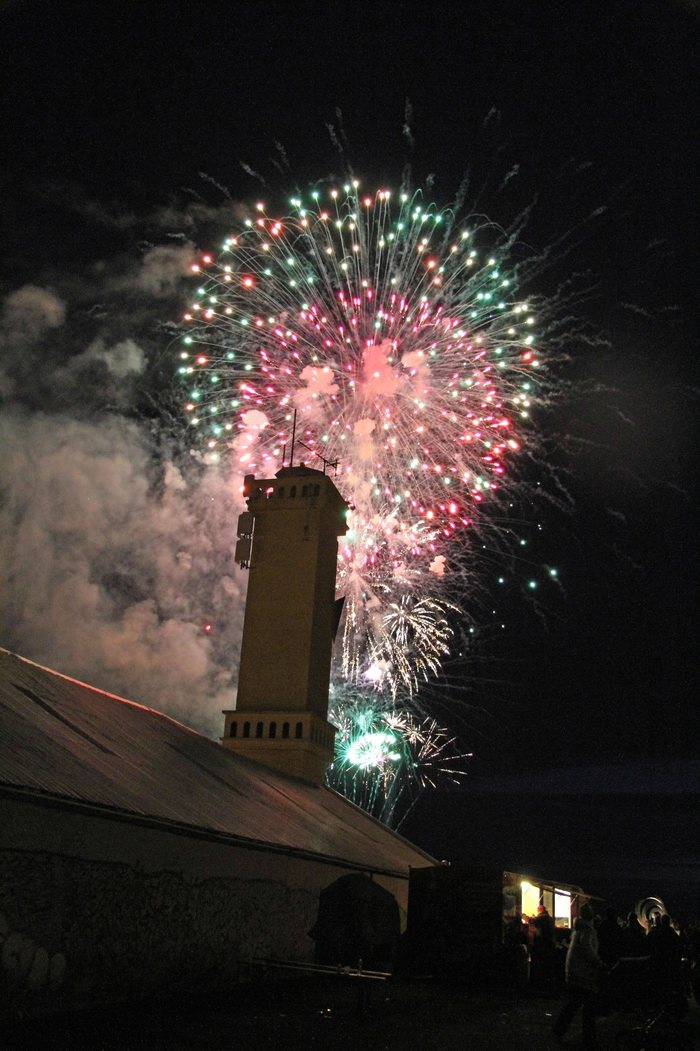 Flugeldasýning í Suðurnesjabæ á Gamlárskvöld